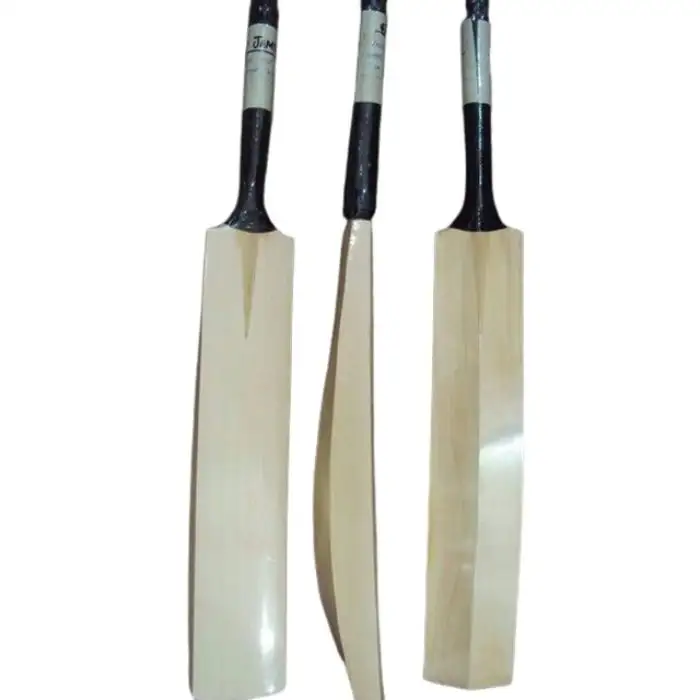 High on Demand Light Weight Wooden Cricket Bat for Outdoor Play from Indian Exporter and Manufacturer