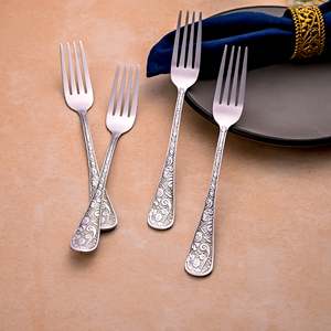 Ensemble de 4 fourchettes en métal argenté de luxe Lustre Bloom - Fourchettes durables pour salade et dessert, pour la maison et la table - Product Image 1