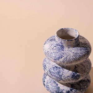 Jarrón de Cerámica Azul Pizarra con Tres Anillos, Estilo Art Deco Tradicional, Pequeño y Alto, de Porcelana, para Decoración del Hogar - Product Image 4