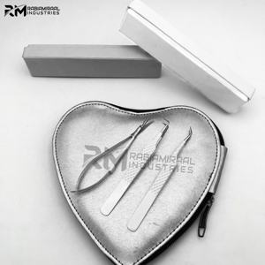 Pinzas de Cejas de Acero Inoxidable de Alta Calidad RMI, Marca Privada, Punta Puntiaguda, Textura Dentada, 10 mm de Longitud, para Uso en Pestañas - Product Image 4