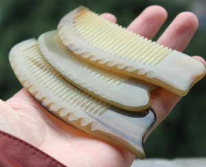 Custom High Grade Hot Sale Cow Horn <b>Straightening</b> Hair <b>Comb</b> - Product Image 1