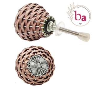 ลูกบิดทองเหลืองตกแต่งตู้และมือจับดึงสำหรับตู้เสื้อผ้าและห้องครัวทำจากไม้ไผ่สีชมพูทำด้วยมือ - Product Image 1