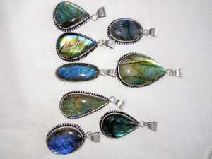 จี้เปลือกหอยเป๋าฮื้อทำจากเปลือกหอยเป๋าฮื้อแท้เหมาะสำหรับขายโดยร้านขายลูกปัดและนักออกแบบเครื่องประดับ - Product Image 3