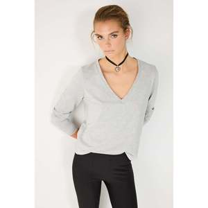 Camiseta brillante de manga larga con cuello en V - Product Image 2