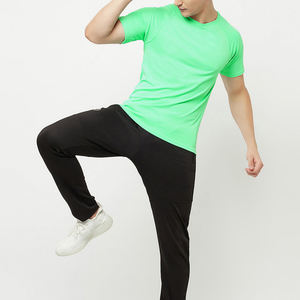 เสื้อยืดคอกลมผ้าโพลีเอสเตอร์สำหรับผู้ชายระบายอากาศได้ดีผ้าถักแบบกำหนดเอง100% - Product Image 5