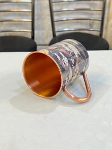 Tasse en cuivre gravée avec logo personnalisé de forme cylindrique avec paille de finition en cuivre brillant - Product Image 4