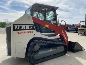 รถตักล้อยางขนาดเล็ก Takeuchi TL8R2 สำหรับงานก่อสร้าง - Product Image 3