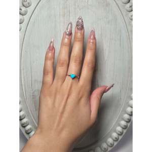Zuni Handmade Kingman Turquoise & Sterling <b>Silver</b> <b>Statement</b> <b>Ring</b> for Everyday Wear with Cluster Inlay Technology - Product Image 4
