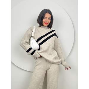 Conjunto de Dos Piezas de Punto Informal - 5009 Estilo a Rayas - Product Image 1