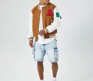 Chaqueta universitaria de invierno de alta calidad para hombre recién llegada de tamaño personalizado con logotipo frontal de cuello levantado de lana y poliéster moda elegante - Product Image 1