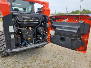 Chargeuse sur pneus Kubota SVL75-3 en bon état - Product Image 5