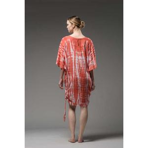 Robe kaftan tie-dye pour femmes, rouge corail, kaftan court à coupe ample, vêtements de plage estivaux - Product Image 5