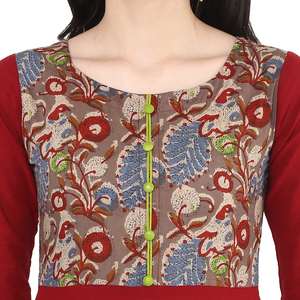Maroon Patchwork Anarkali Kurta avec d'autres accessoires ethniques - Product Image 3