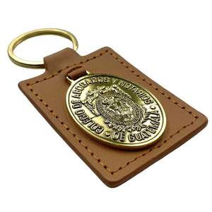 Porte-clés en cuir personnalisé avec emblème en métal - Product Image 4