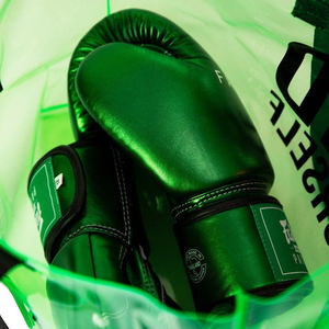 Guantes de boxeo de entrenamiento con correa de Velcro acolchados de espuma de 3 capas metálicos verdes más vendidos - Product Image 5