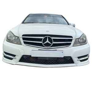 M C250 d'occasion 2023, conduite à gauche, automatique, sièges en cuir, pneus R18, barres de toit en alliage d'aluminium, intérieur foncé, régulateur de vitesse adaptatif (ACC) - Product Image 1