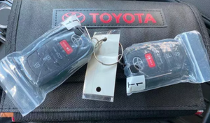 Appena arrivata, auto usata in ottime condizioni, Toyota Tundra SR5 del 2022, pickup, spedizione in tutto il mondo. - Product Image 4