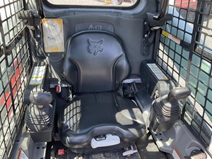 2019 pour chargeuse compacte Bobcat S595 avec composants du noyau du moteur Perkins, y compris la boîte de vitesses de la pompe à roulement du moteur - Product Image 6