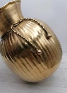 Jarrón de metal estilo maceta con estilo dorado para decoración elegante del hogar Centro de mesa de lujo y exhibición floral o decorativa moderna - Product Image 5