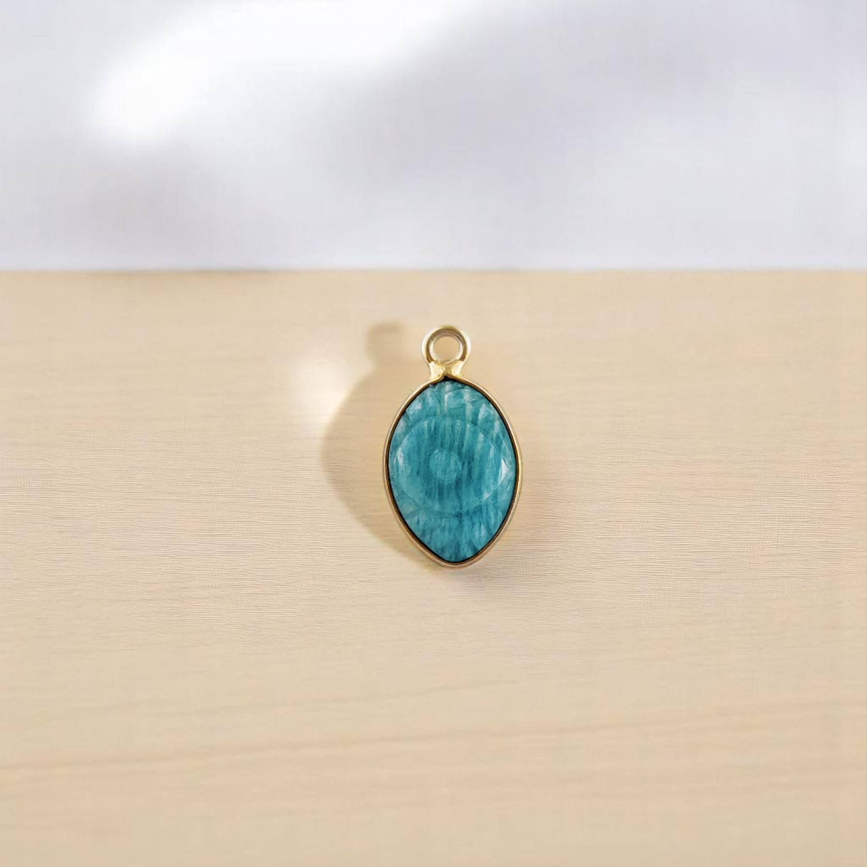 แอมะซอไนต์