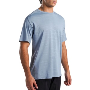 เสื้อยืดออกกำลังกายคอกลมทรงปกติสำหรับผู้ชาย ผ้าฝ้าย 100% ระบายอากาศได้ดี สปอร์ต พร้อมโลโก้แบบกำหนดเอง - Product Image 4