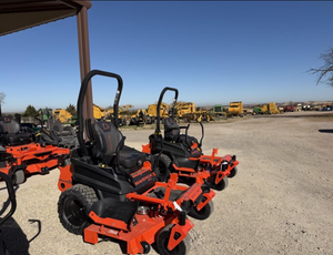 AHORRE TIEMPO EN TODAS LAS TRABAJOS DE JARDINERÍA, CORTEN MÁS RÁPIDO CON LAS OPCIONES DE PLATAFORMAS MAVERICK-HD DE 42"/48"/54"/60 PULGADAS DISPONIBLES - Product Image 3