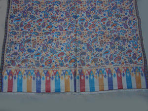 Étole en modal classique de qualité supérieure, base blanche, motif cachemire, écharpe carrée pour hijab - Product Image 2