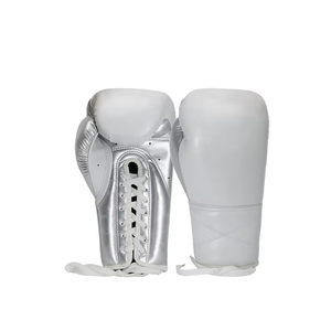 Gants de MMA professionnels personnalisables avec logo, en cuir PU, pour la boxe et le Muay Thai, avec un design flexible du pouce pour le clinch. - Product Image 1