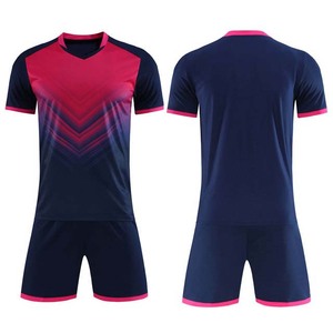 Conception personnalisée de vêtements de football pour adultes, ensembles d'uniformes en polyester de haute qualité, y compris un maillot et un short-Option OEM ODM - Product Image 3