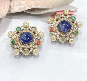 Pendientes Elegantes de Alta Calidad Chapados en Oro con Diseño Moderno, Colección de Joyería para Bodas y Fiestas para Mujeres y Niñas - Product Image 3