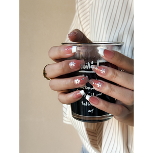 Voile de Sakura en résine, produit élégant et durable - Product Image 4