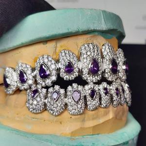 Rejillas Dentales Personalizadas con Gemas Moradas en Forma de Lágrima y Piedras Estilo VVS1, Juego de Rejillas Dentales Superiores e Inferiores Plateadas Brillantes para Mujer - Product Image 6