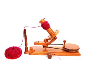 Enrouleur de pelotes en bois de rose, machine à enrouler les pelotes de jute manuelle, cadeau idéal pour le tricot et le crochet - Product Image 1