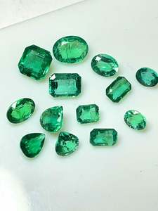 อัญมณีมรกตธรรมชาติที่สวยงามขนาด2-6ซม. อัญมณีมรกตหลวมผู้จัดจำหน่ายและส่งออกจำนวนมากจากอินเดีย - Product Image 3