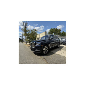 Rolls-Royce con opciones de bordado personalizadas para reposacabezas y molduras - Product Image 1