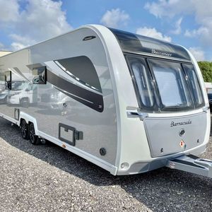 Remolques de Campamento CA de 22 pies y 6000 lb, Remolques de Campamento Blancos en Venta, Autocaravanas, Caravanas - Product Image 1
