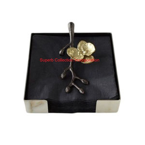 Porte-serviettes en métal noir de style moderne fait à la main avec base en bois support de mouchoirs décoratif en fer pour table et cuisine - Product Image 4