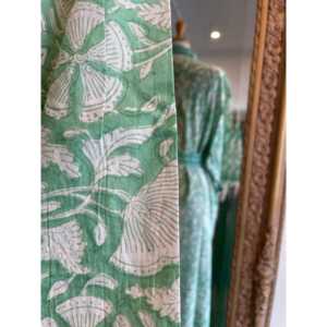 Bata de Baño Kimono con Estampado Floral Celadon, Tejido Suave, Talla Única para Primavera, con Botones y Cordón Ajustable, Transpirable, Ideal para Novias o Uso Casual - Product Image 2