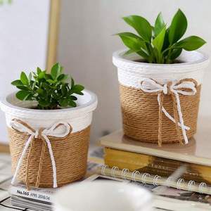 Macetero de Macramé Tejido a Mano para Decoración Artística del Hogar que Muestra la Destreza Artesanal y la Belleza Natural - Product Image 4