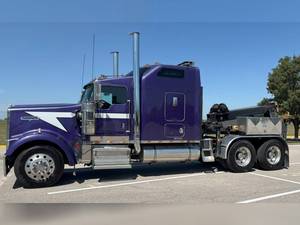 Camión de Remolque Usado de Buena Calidad, Kenworth W900L 2007, 510hp, Combustible DIÉSEL, Motor C15, CLASE 8, Transmisión MANUAL - Product Image 3