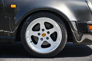ข้อเสนอสุดพิเศษ! รถปอร์เช่ 911 ทูร์โบ คูเป้ ปี 1982 พร้อมส่งมอบ - Product Image 6