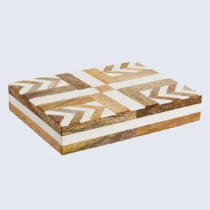 Boîte décorative artisanale en incrustation d'os Boîte de rangement en bois au design géométrique moderne pour la décoration de la maison - Product Image 2