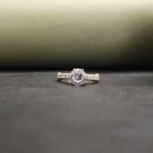 Nuevo Anillo de Compromiso Elegante con Piedra Natural de Acero Inoxidable, Diseño Moderno para Toda Ocasión - Product Image 2