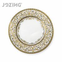 Assiettes de luxe en céramique en gros avec bord doré, vaisselle en porcelaine pour l'hôtellerie et la restauration