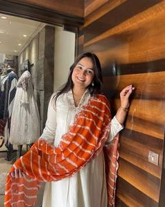 Costumes Salwar en soie Chanderi de designer indien pakistanais avec plusieurs fils avec kurti blanc Tenue de fête de mariage décontractée Costume Salwar - Product Image 3