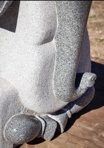 Ganesha Sculptuere Esculpida à mão Granito Artesanal Estátua do Elefante Mármore Moderno Ganesha Inspirado Arte para Garden & Home Decor
