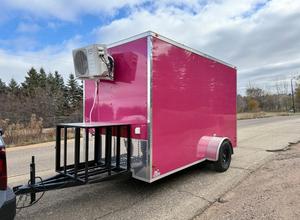 จัดส่งฟรี10FT ตู้ไอศกรีมเคลื่อนที่รถเข็นจำหน่ายขนมหวานแช่แข็งแบบนุ่มและมีอุปกรณ์ครบครันสำหรับธุรกิจสตรีทฟู้ด - Product Image 4