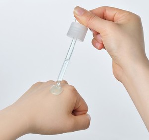 เซรั่มดูแลผิวไฮยาลูรอนชุ่มชื้นและต่อต้านริ้วรอยหลอดผลิตฉลากส่วนตัว - Product Image 4