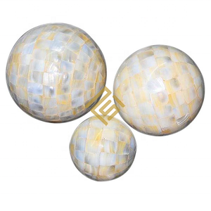 Nouveau Design 2023 gros métal décoration boule décoration coloré moderne luxe maison accessoires haute qualité Antique Design - Product Image 2