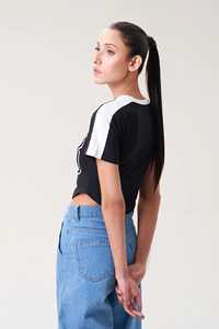 Meilleure qualité en gros recadrée femmes T-shirts entraînement dames plaine élégant à porter respirant haut court t-shirt confortable - Product Image 2